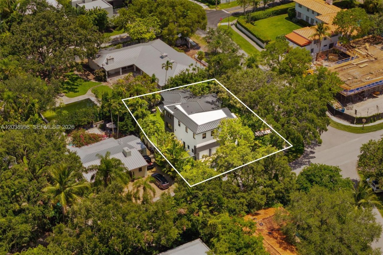 3303 Halissee St , Coconut Grove, FL 33133 Photo