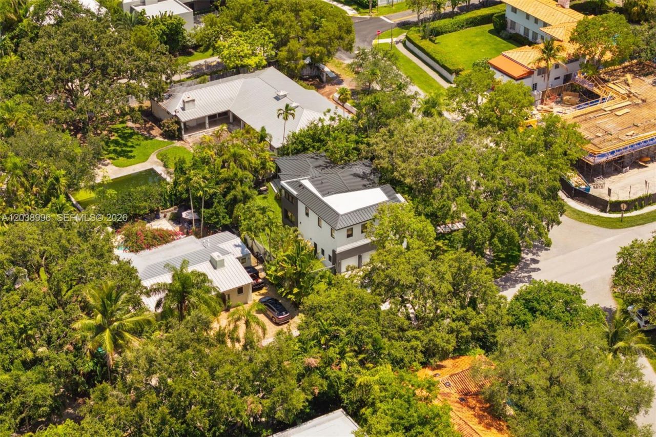 3303 Halissee St , Coconut Grove, FL 33133 Photo