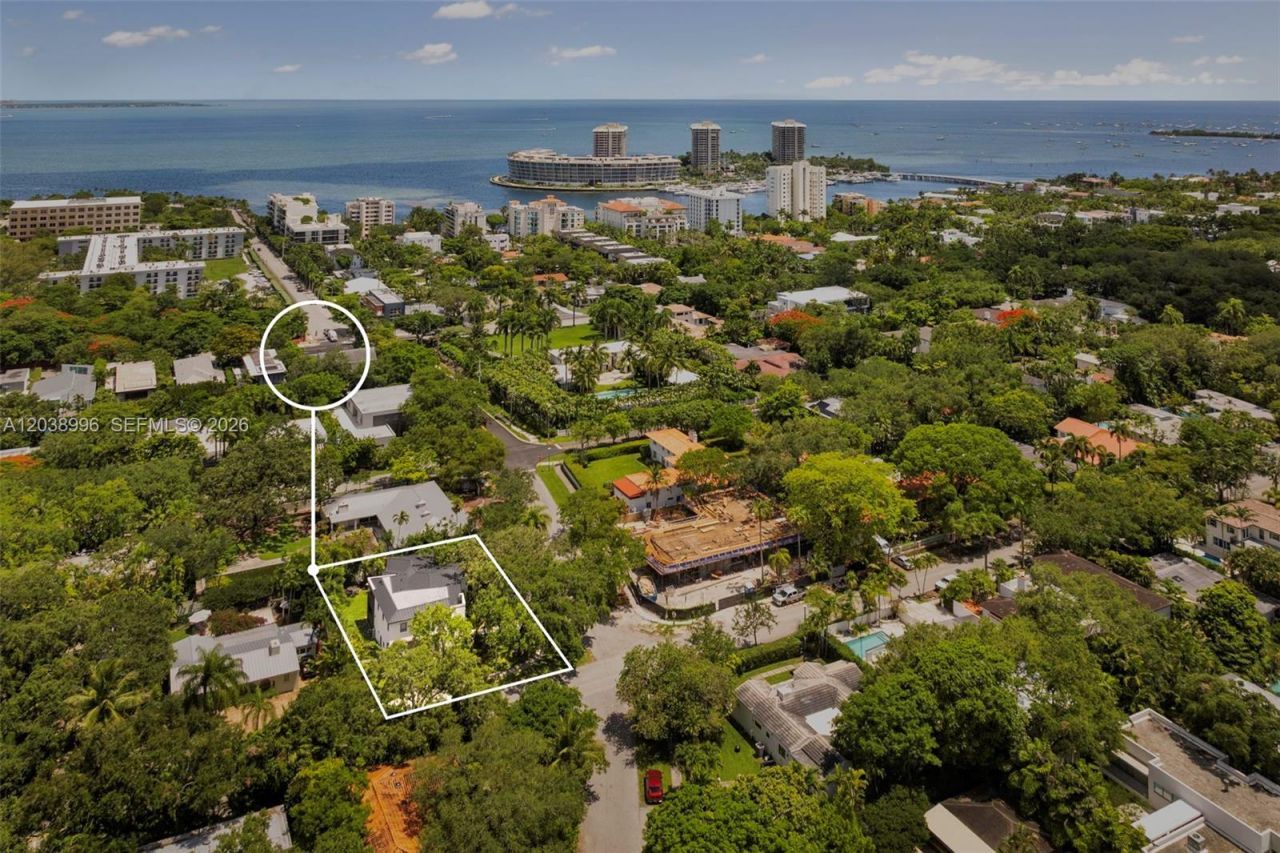 3303 Halissee St , Coconut Grove, FL 33133 Photo