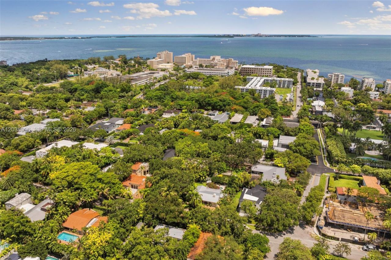 3303 Halissee St , Coconut Grove, FL 33133 Photo