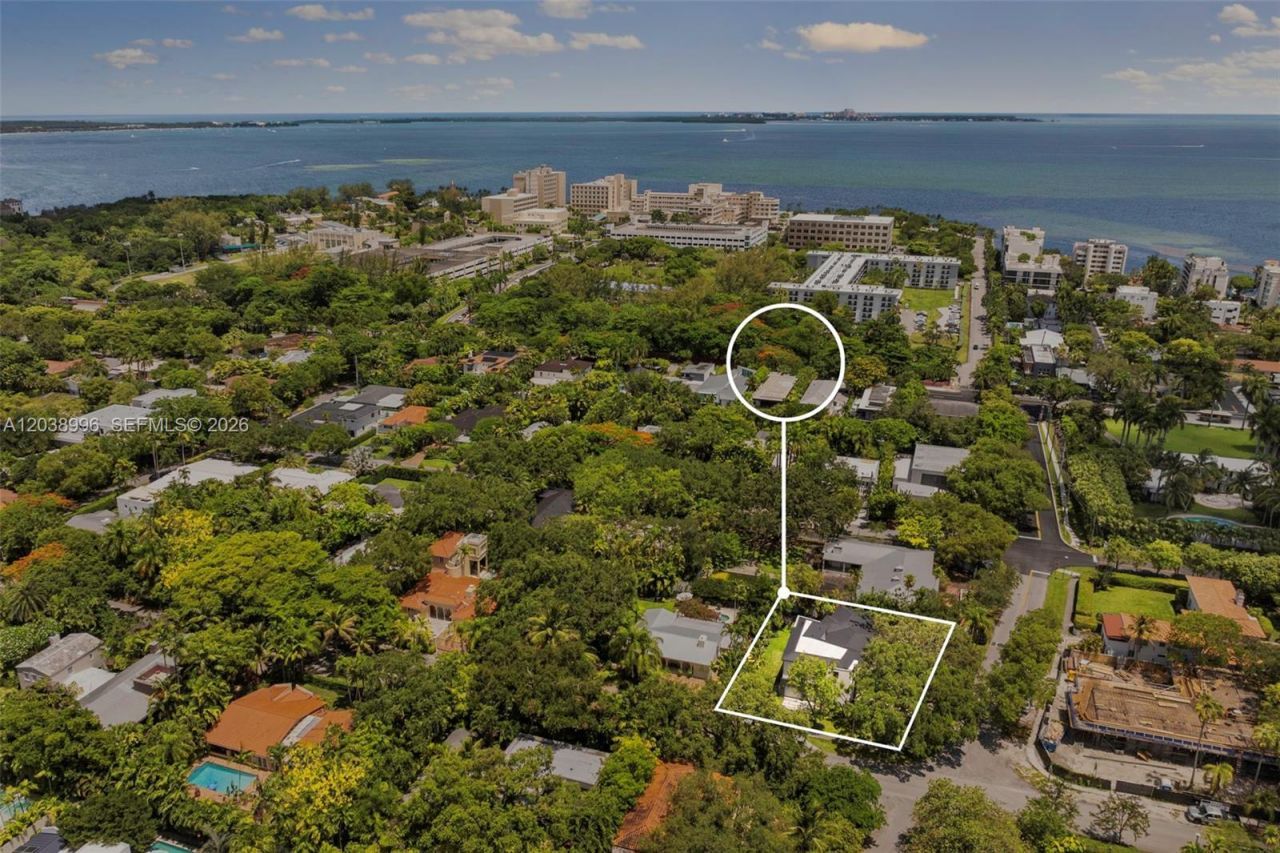 3303 Halissee St , Coconut Grove, FL 33133 Photo