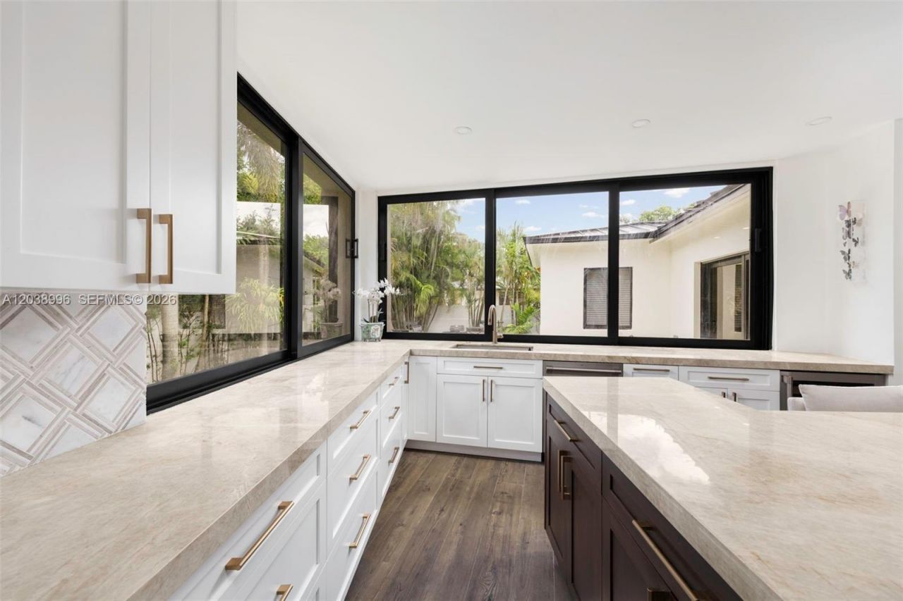 3303 Halissee St , Coconut Grove, FL 33133 Photo