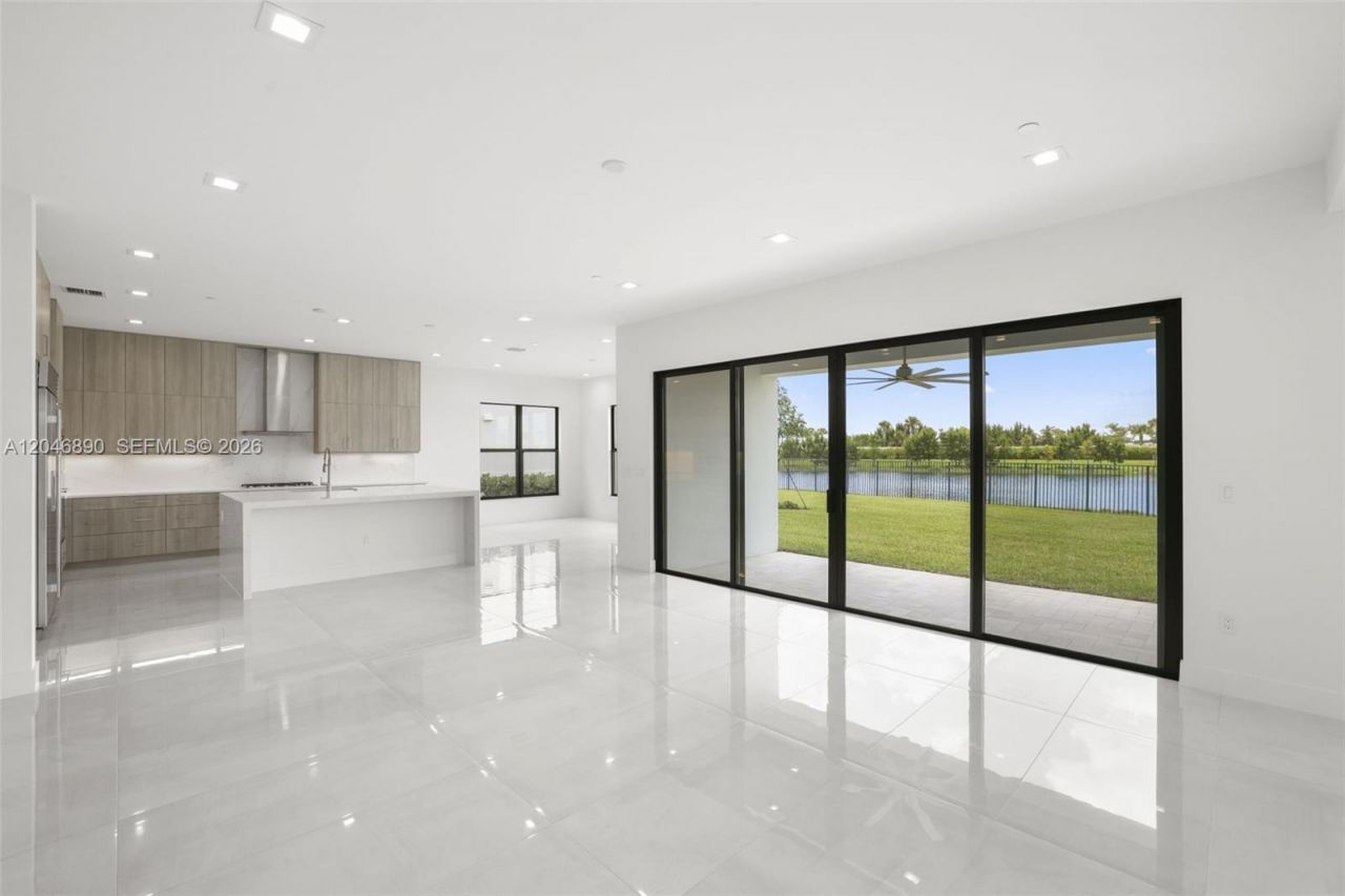 12866 Crane Xing , Palm Beach Gardens, FL 33412 Photo