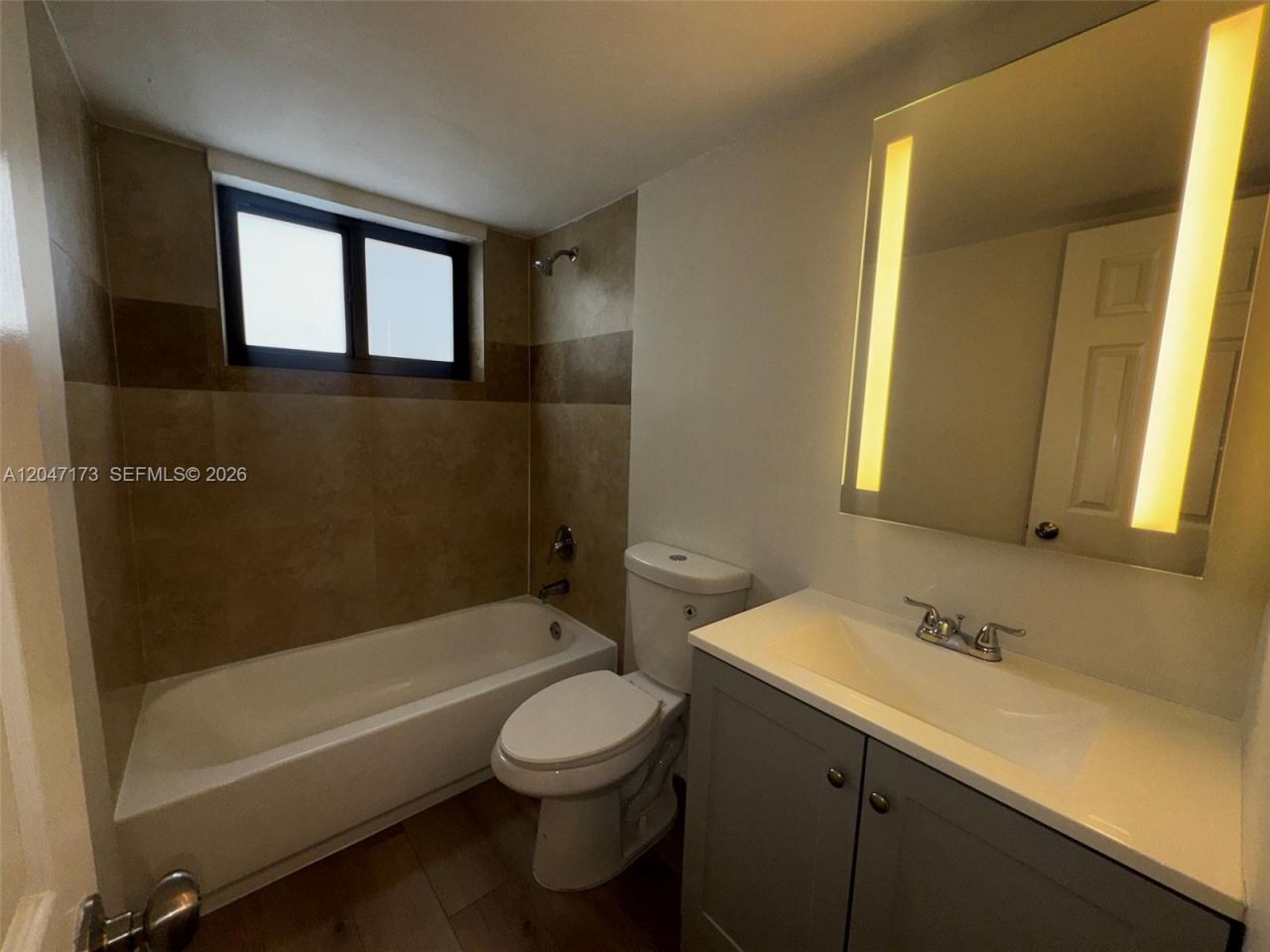 1330 W 29th St , Unit 9, Hialeah, FL 33012 Photo