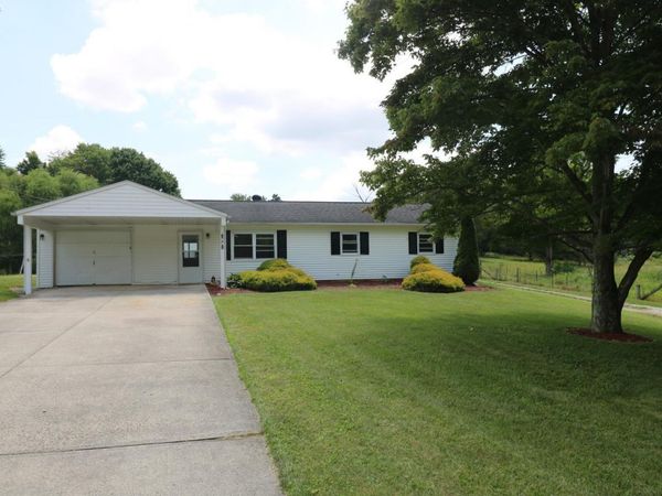 1881 Snyder Road, Willard, OH 44890