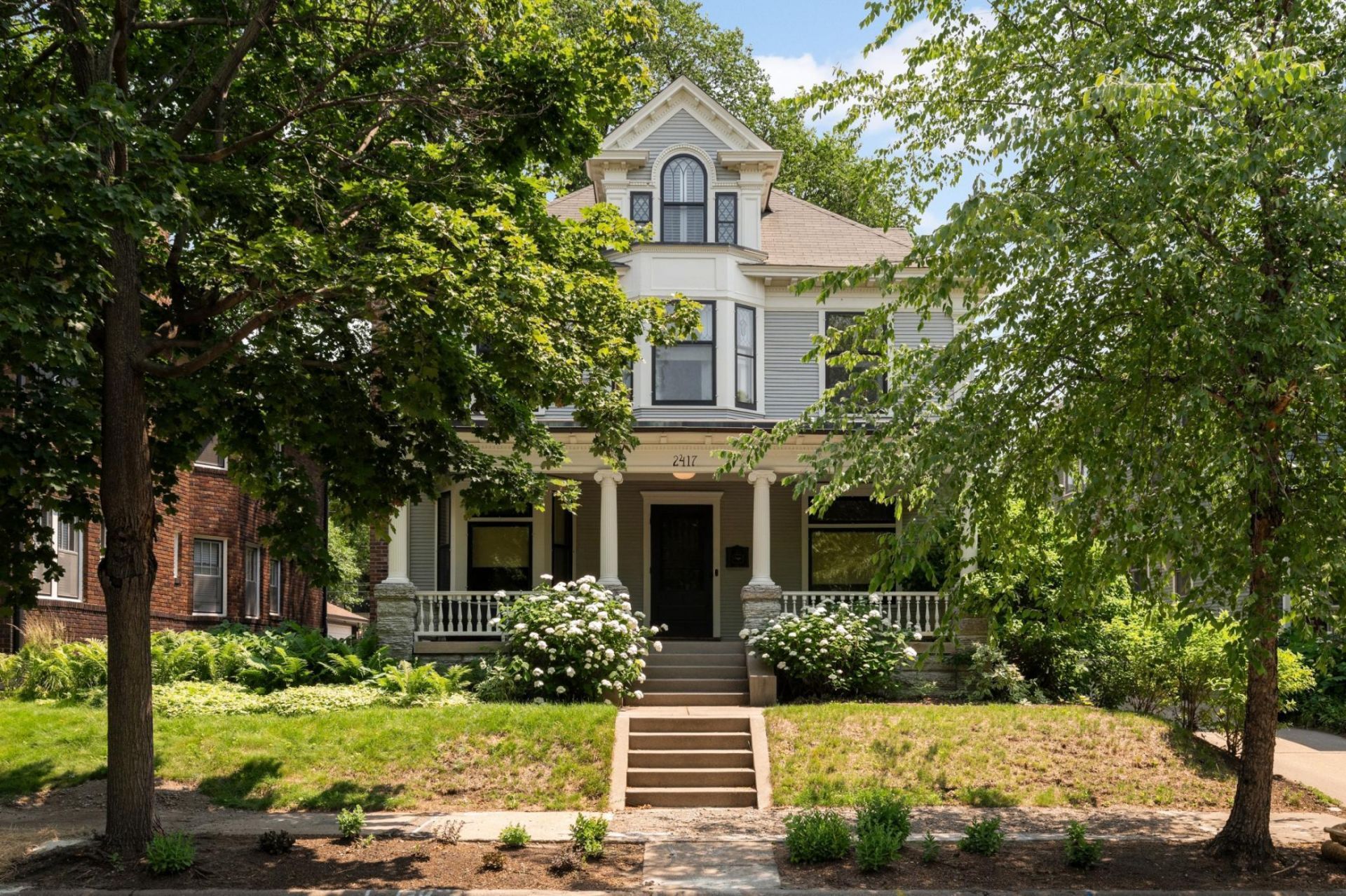 2417 Colfax Avenue S, Minneapolis, MN 55405 Main Photo