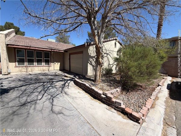 2313 Ragland Street , Las Vegas, NV 89108