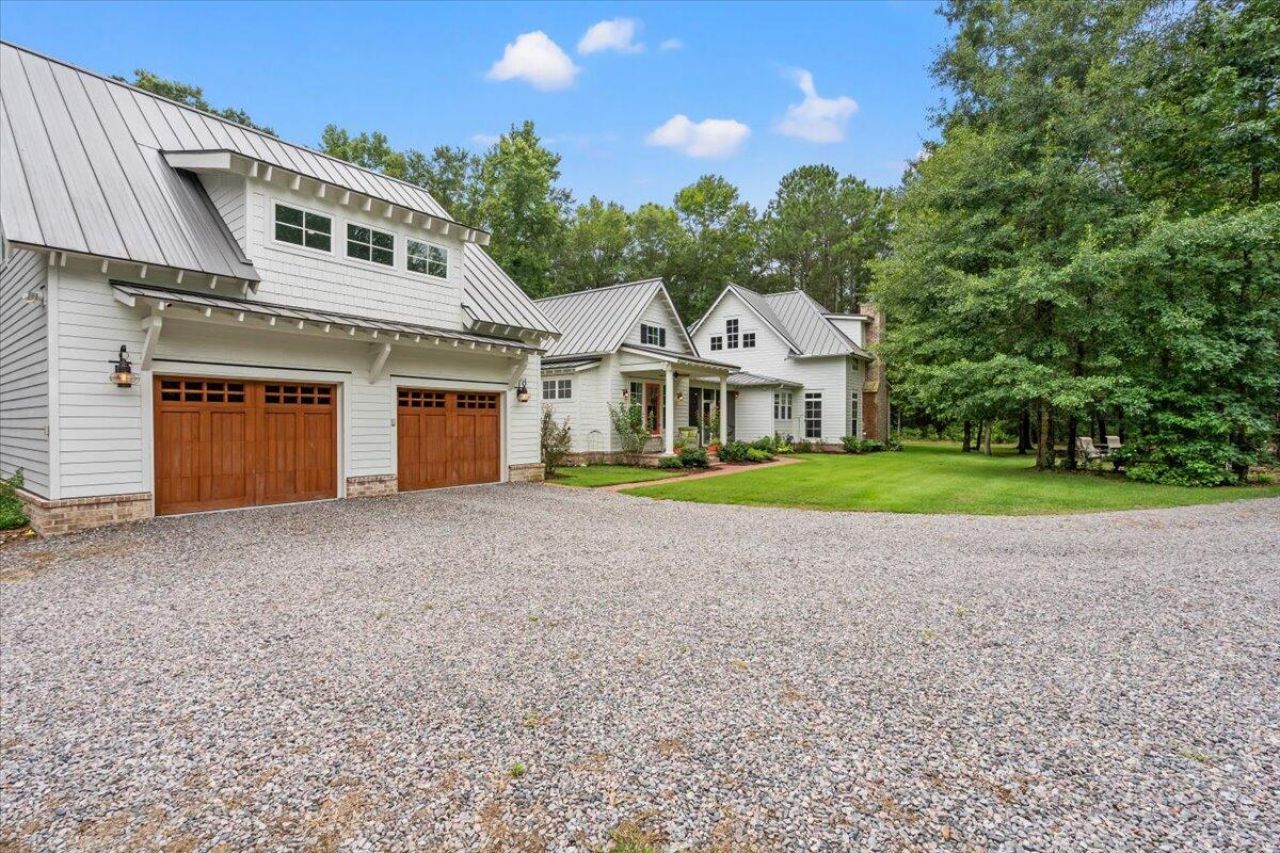 2826 Edenborough Road Photo 5