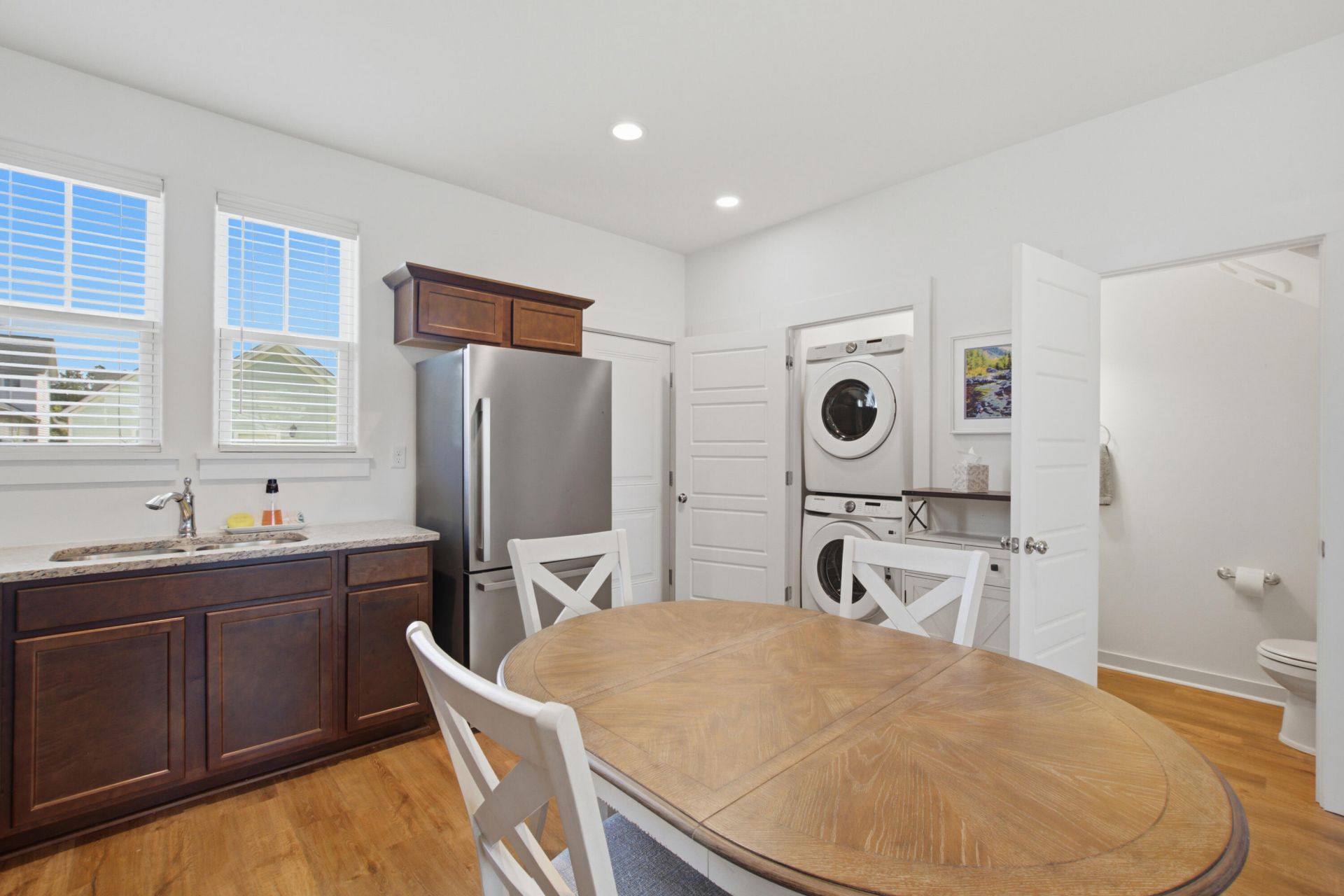 589 Blueway Avenue Photo 13