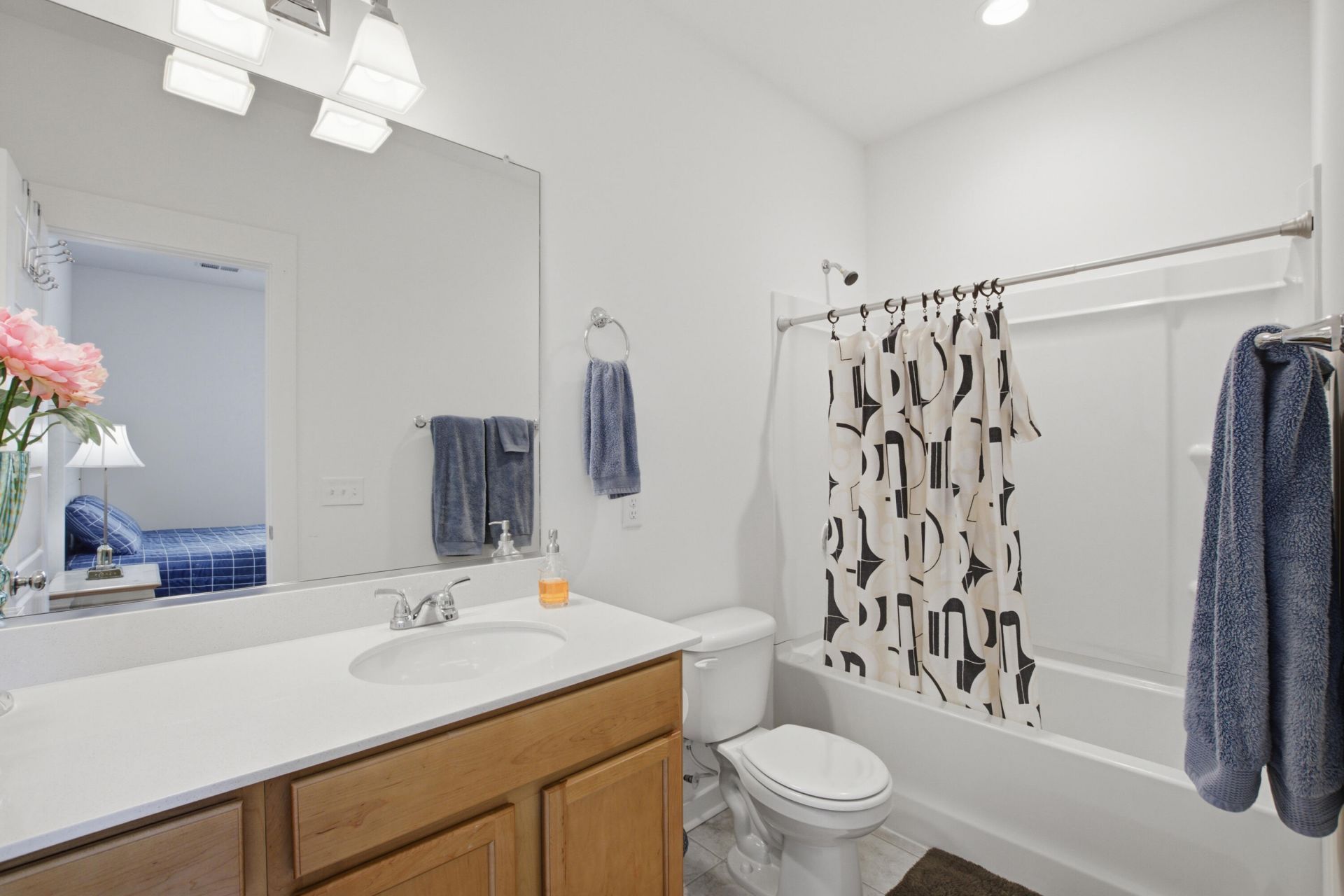 589 Blueway Avenue Photo 21