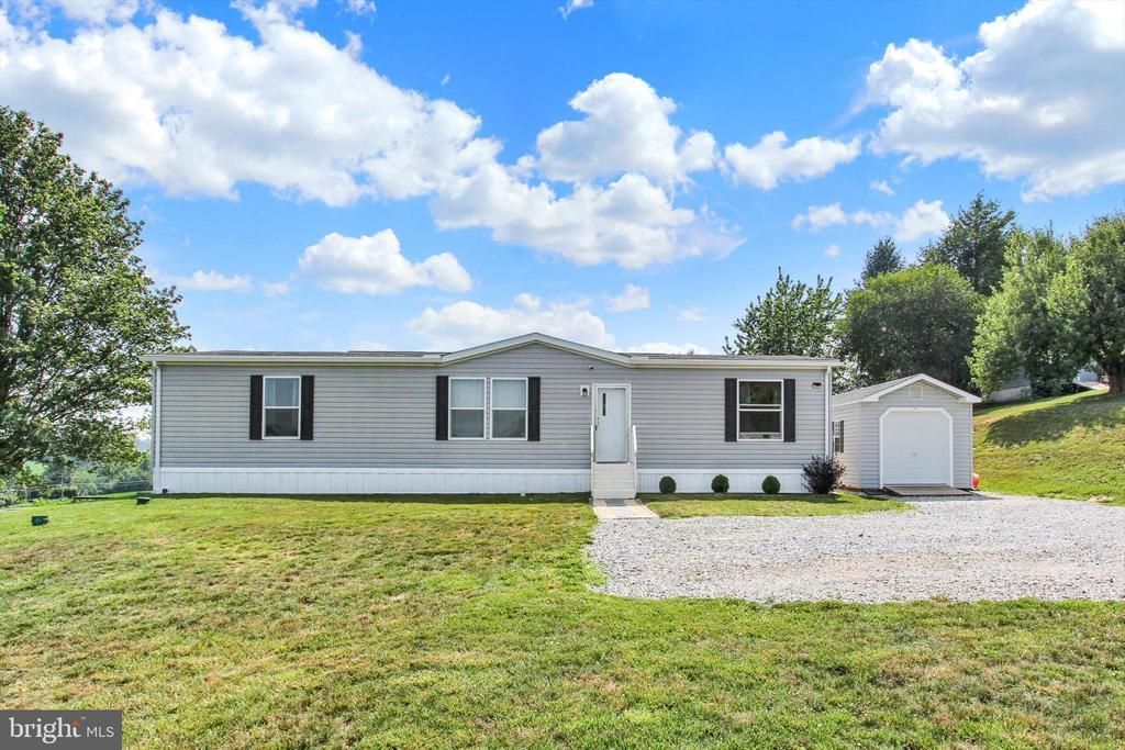 2120 STAUFFER ROAD , SEVEN VALLEYS, PA 17360