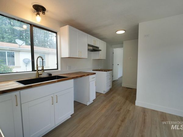 7826 Manassas Ln, Boise, ID 83714