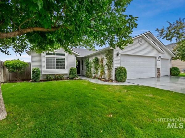 3906 E Clear Springs Dr, Nampa, ID 83686