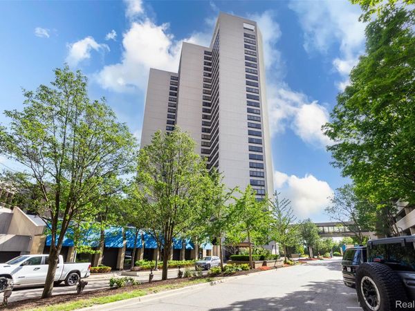 300 W Jefferson Avenue W, Unit 26, Detroit, Mi 48226