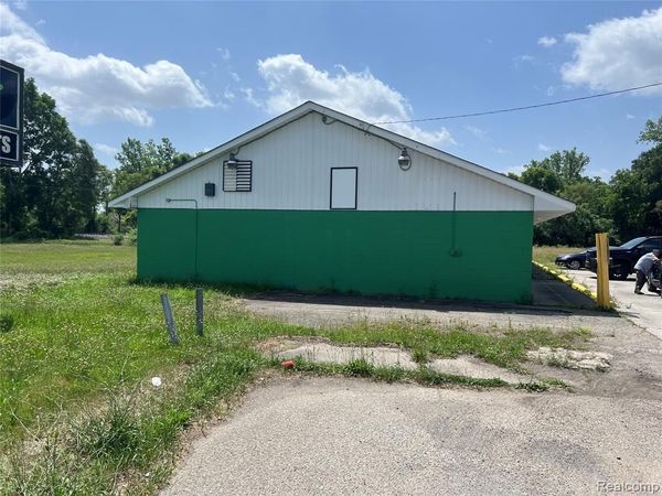 1530 E Michigan Avenue , York Twp, MI 48198