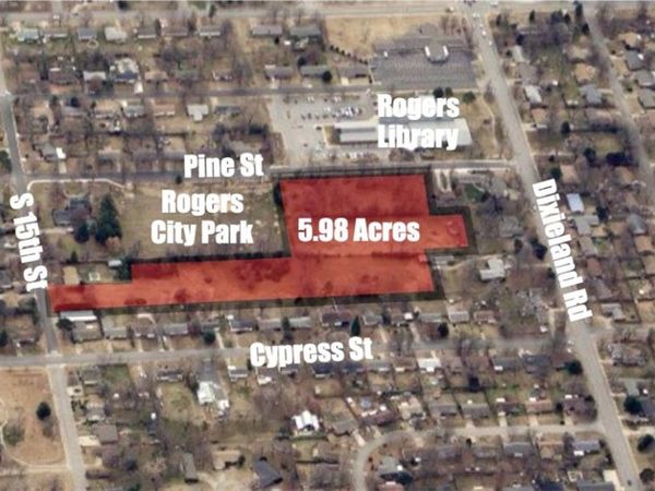 W Pine Street , Rogers, AR 72756