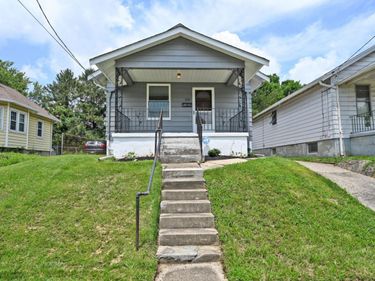 1820 De Armand Avenue, North College Hill, OH 45239