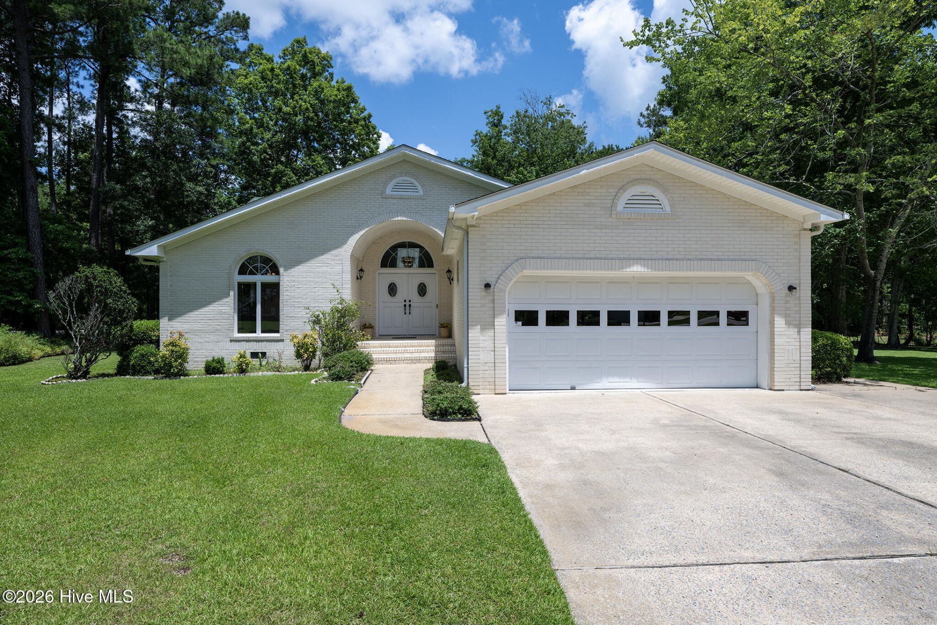 809 Thyme Court, New Bern, NC 28562 Main Photo
