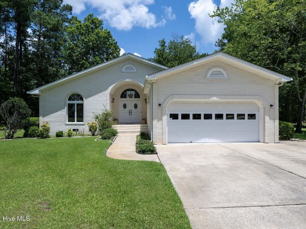 809 Thyme Court, New Bern, NC 28562