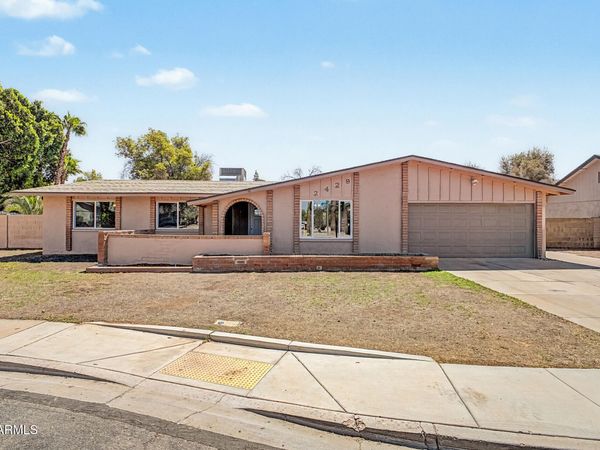 2429 S ROGERS Street, Mesa, AZ 85202
