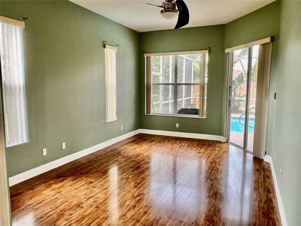 3715 72nd Ave E, Sarasota, FL 34243 Photo