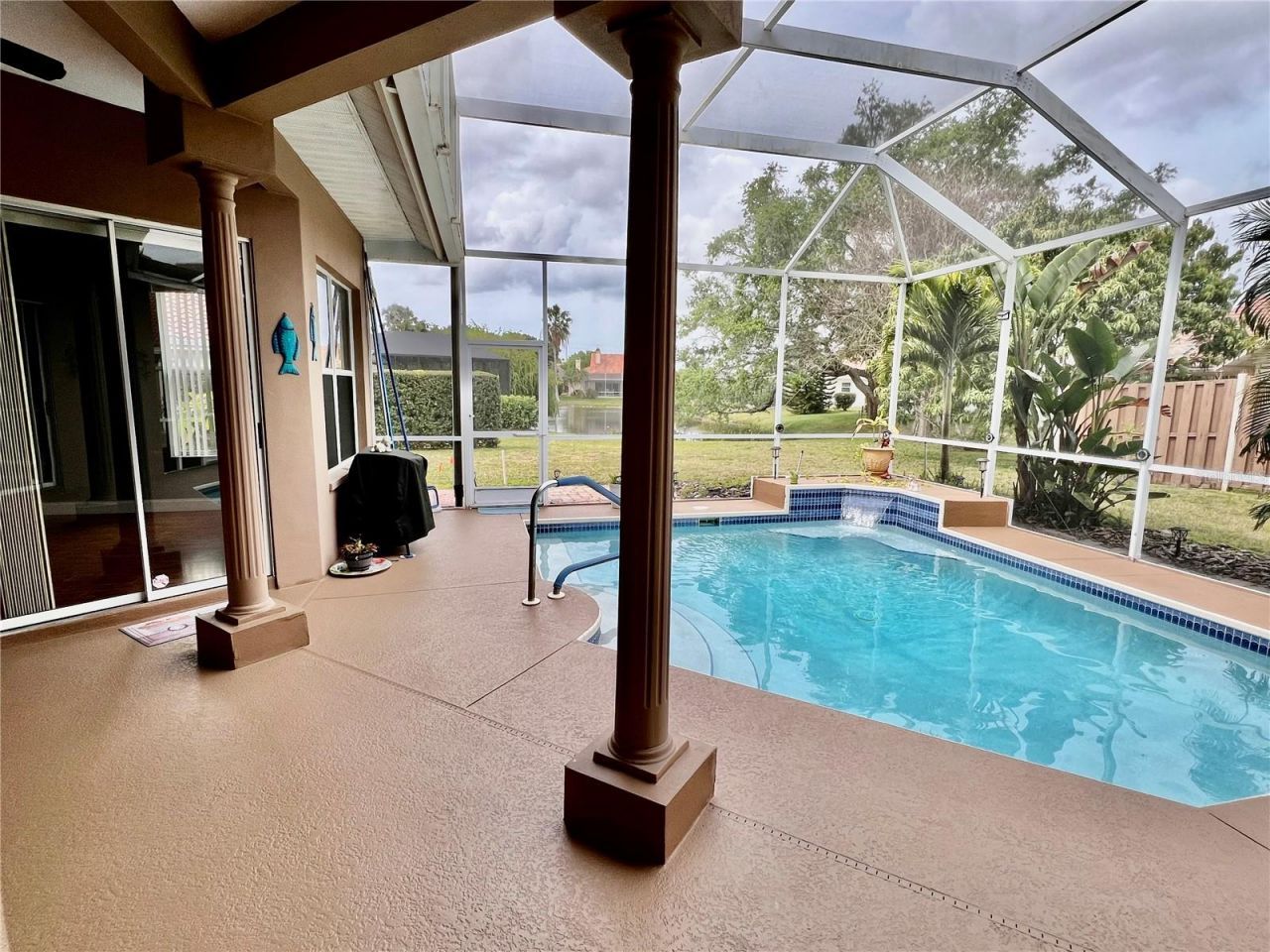 3715 72nd Ave E, Sarasota, FL 34243 Photo