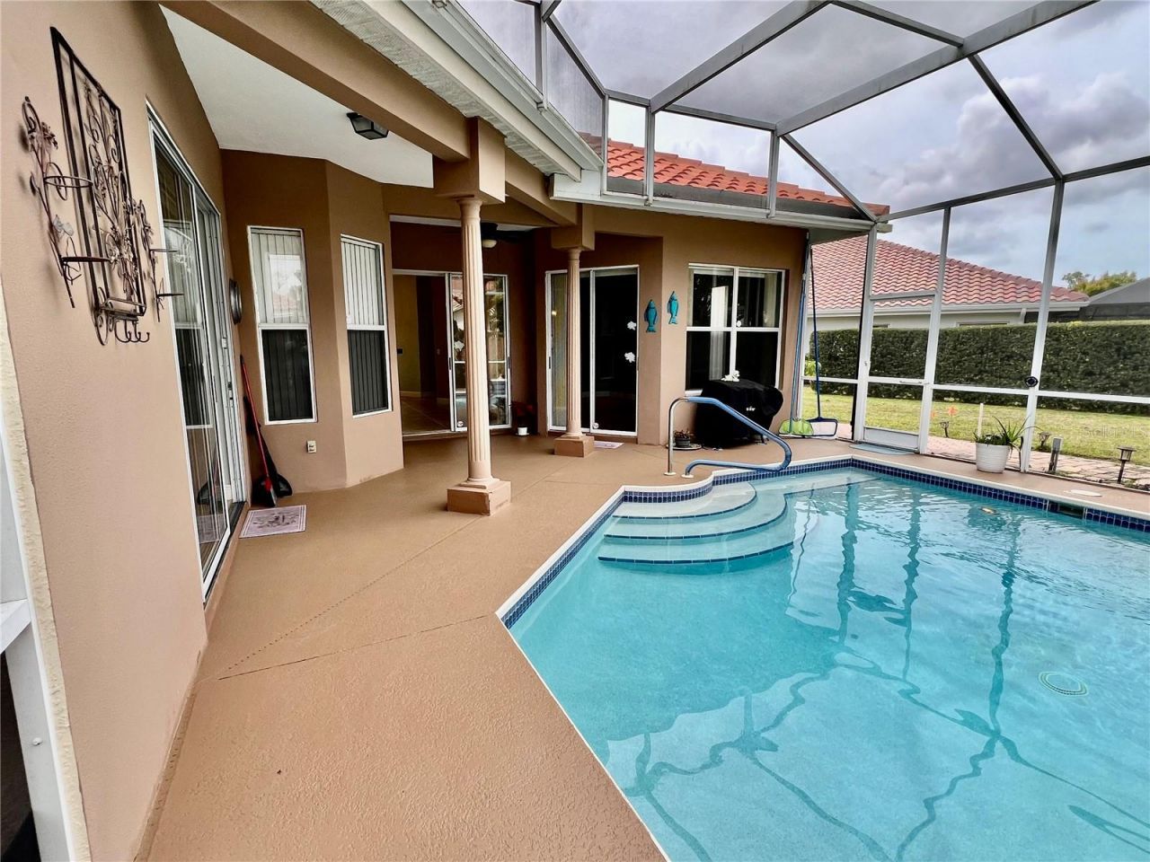 3715 72nd Ave E, Sarasota, FL 34243 Photo
