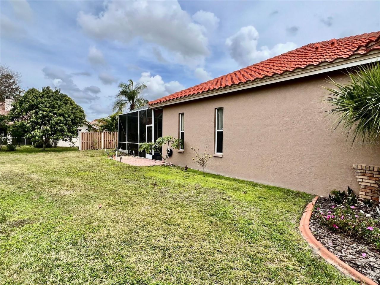3715 72nd Ave E, Sarasota, FL 34243 Photo