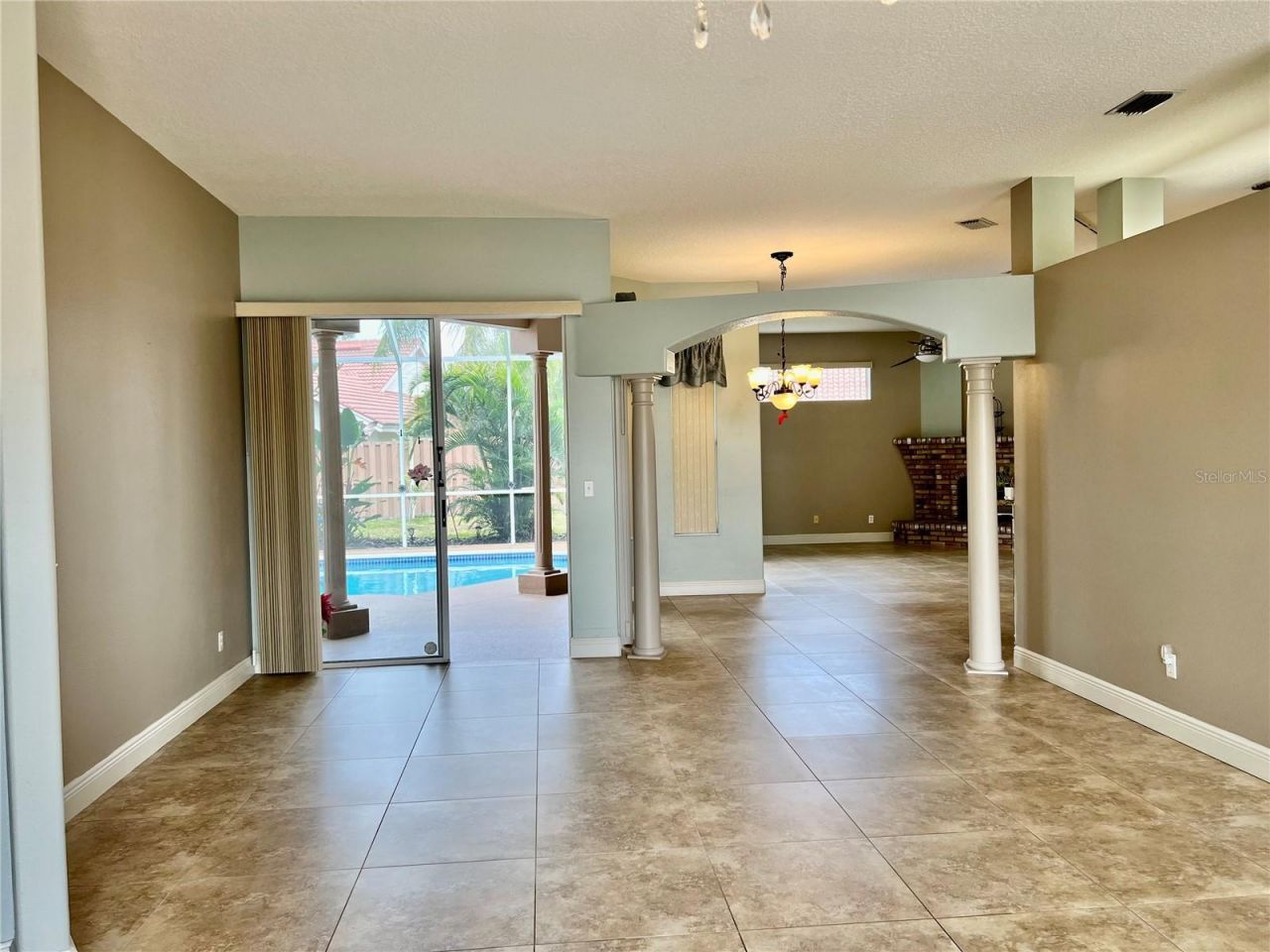 3715 72nd Ave E, Sarasota, FL 34243 Photo