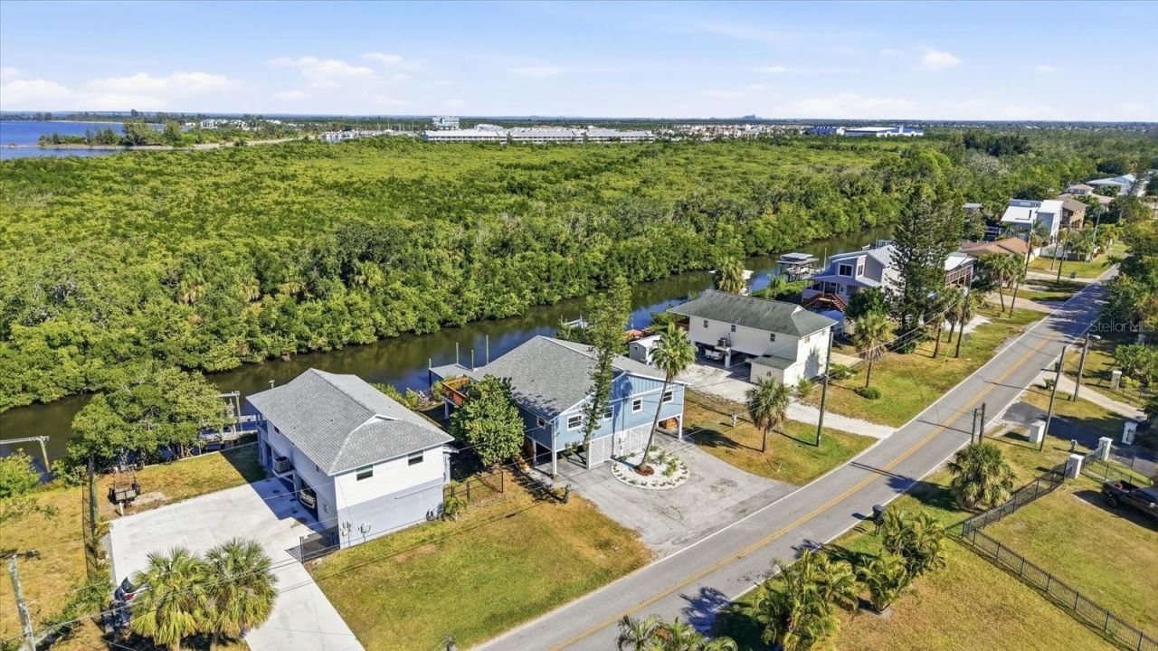 3303 W Shell Point #a Road, Ruskin, FL 33570 Photo