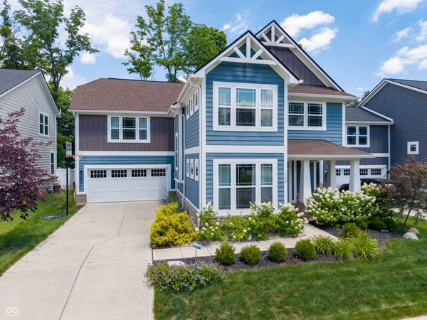 105 Thomas Point Drive , Fortville, IN 46040