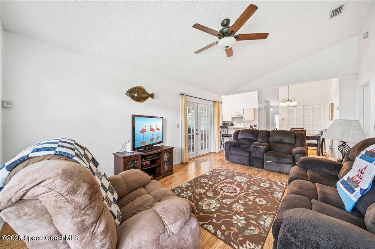 3353 Lake View Circle, Melbourne, FL 32934 Photo