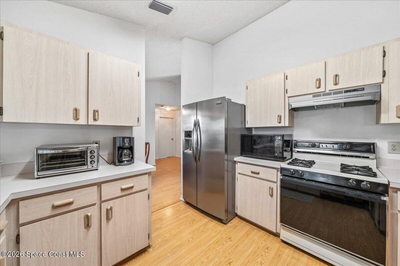 3353 Lake View Circle, Melbourne, FL 32934 Photo