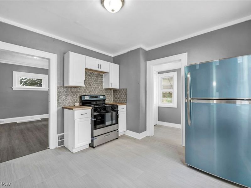 4418 W 48th Street, Cleveland, OH 44144 Photo 9
