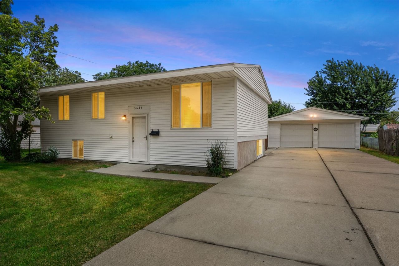 5635 Cornell Street Sw, Cedar Rapids, IA 52404 Main Photo