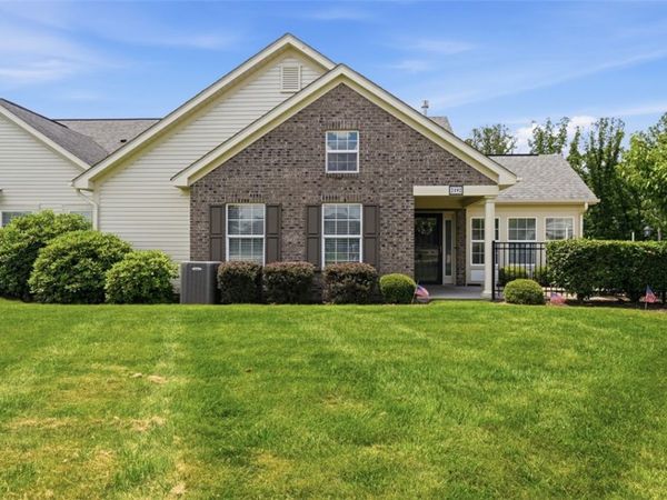 2192 Westview Cir, Harmony, PA 16037