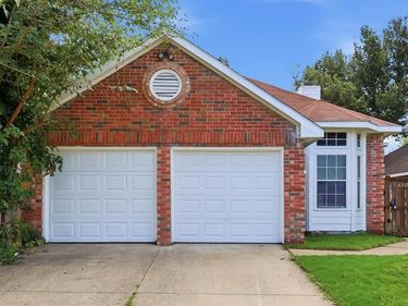 4215 Scarsdale Lane, Dallas, TX 75227