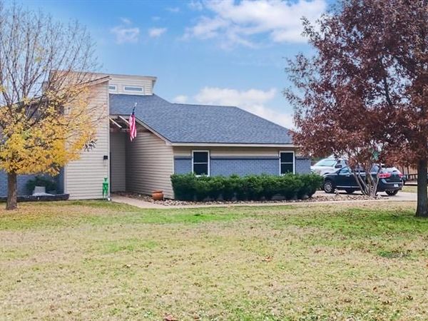 12 Cliff Drive, Mineral Wells, TX 76067