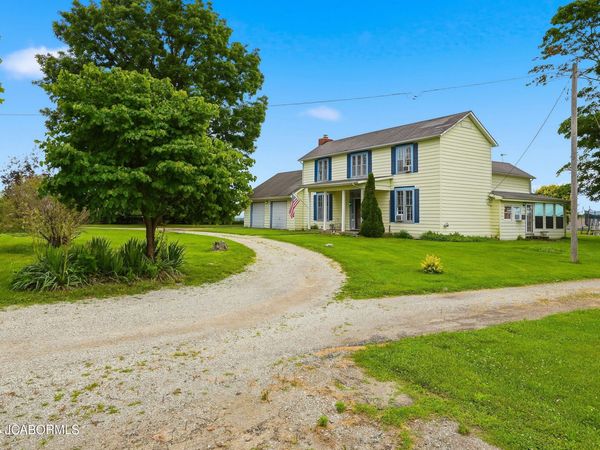 5000 E LIBERTY LANE, Hartsburg, MO 65039