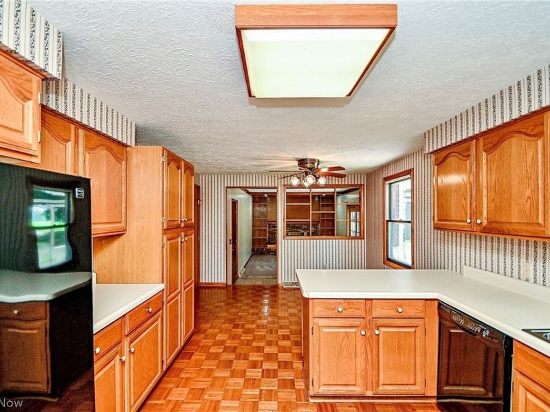 11937 Basswood Avenue NW, Uniontown, OH 44685 Photo 10