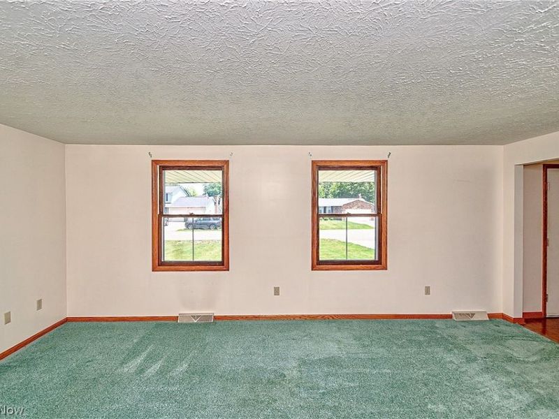 11937 Basswood Avenue NW, Uniontown, OH 44685 Photo 17