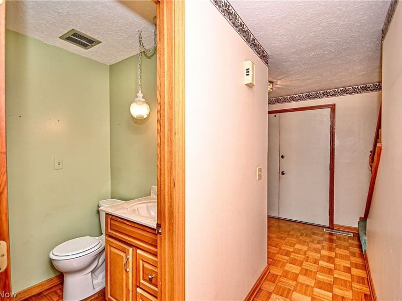11937 Basswood Avenue NW, Uniontown, OH 44685 Photo 18
