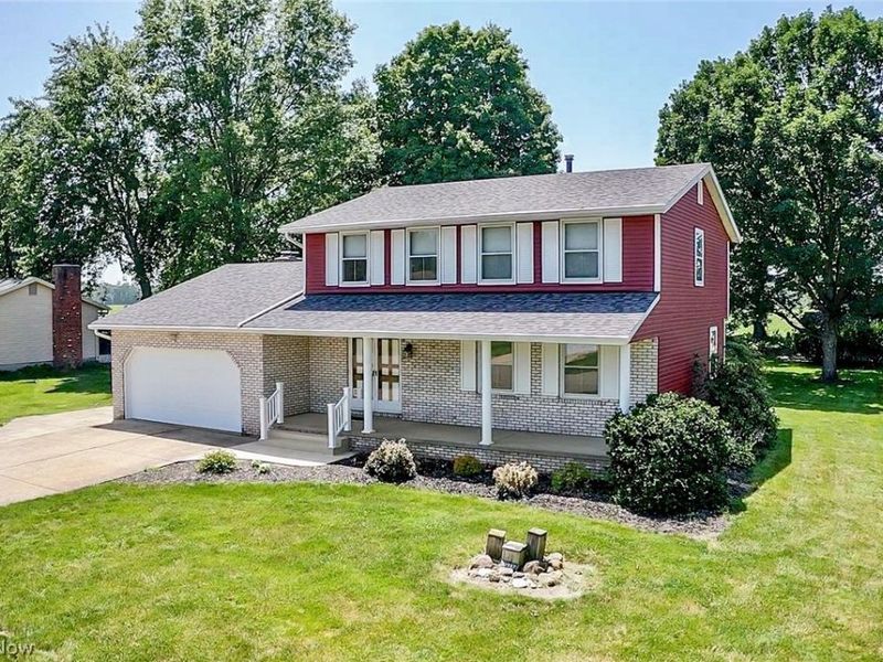 11937 Basswood Avenue NW, Uniontown, OH 44685 Photo 3