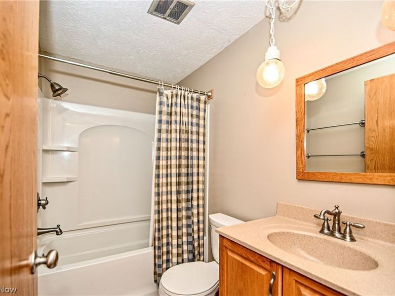 11937 Basswood Avenue NW, Uniontown, OH 44685 Photo 31