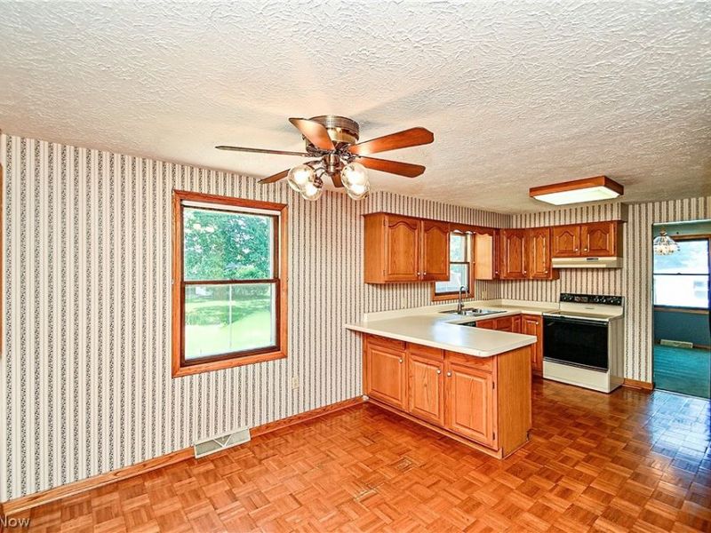 11937 Basswood Avenue NW, Uniontown, OH 44685 Photo 6
