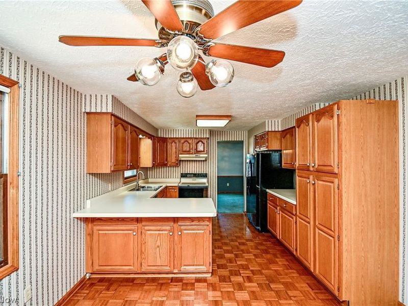 11937 Basswood Avenue NW, Uniontown, OH 44685 Photo 7