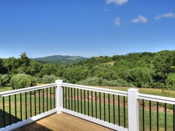 63 WOODRIDGE LN, LEXINGTON, VA 24450