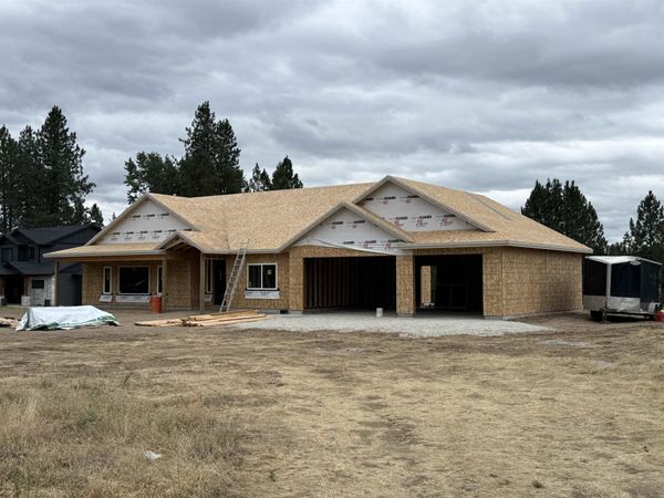 31910 N Zander Ln, Chattaroy, WA 99003