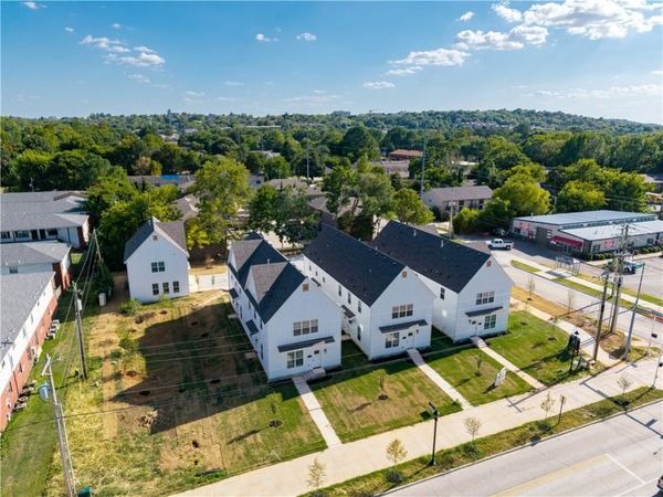 1670 N Leverett Avenue, Fayetteville, AR 72703