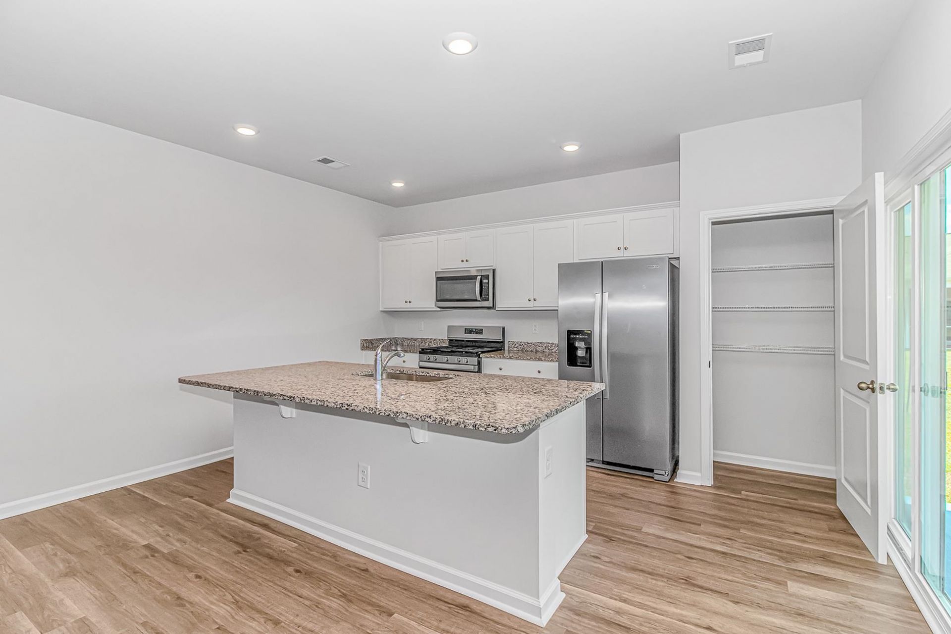 5005 Appleridge Dr. Photo 7